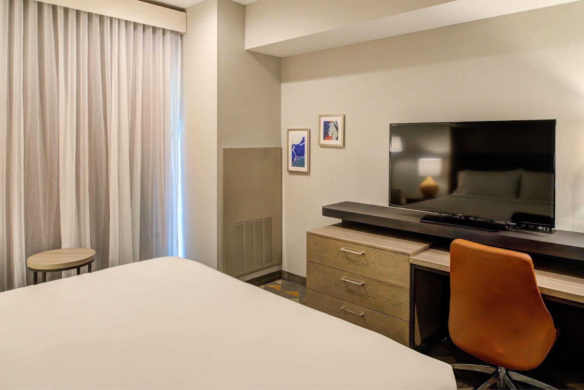 Holiday Inn Hotel & Suites - Houston West - Katy Mills By Ihg Esterno foto